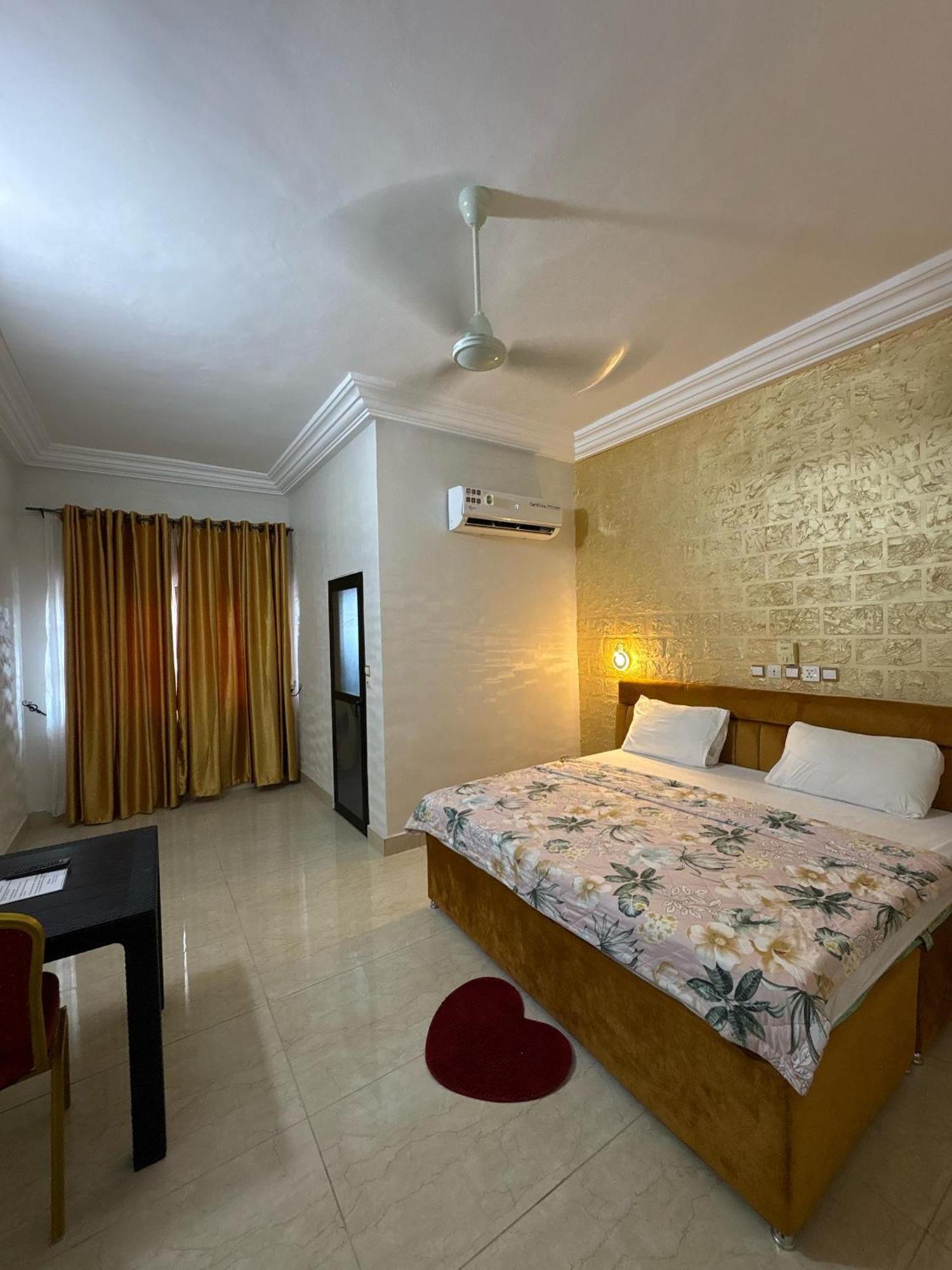 Hotel Mavilla Cotonou Eksteriør billede